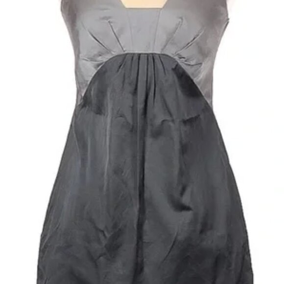 Banana Republic Gray and silver sheath Dress - Size 0 - Picture 5 of 6